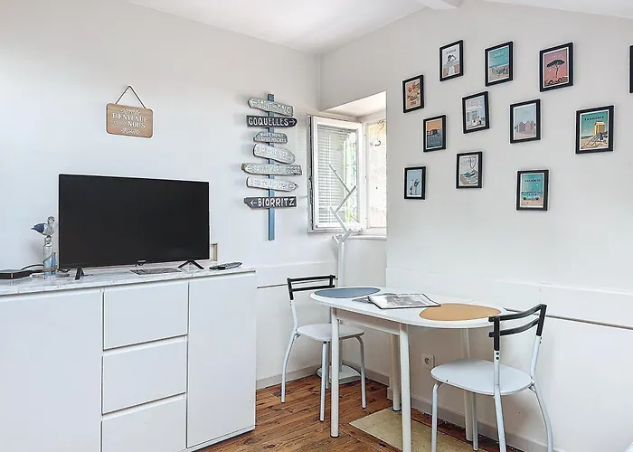 Avenue De La Republique - A 아파트 *